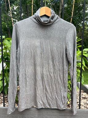 Majestic Filatures Soft Touch Metallic Turtleneck Top Anthracite Gray Size 4/L